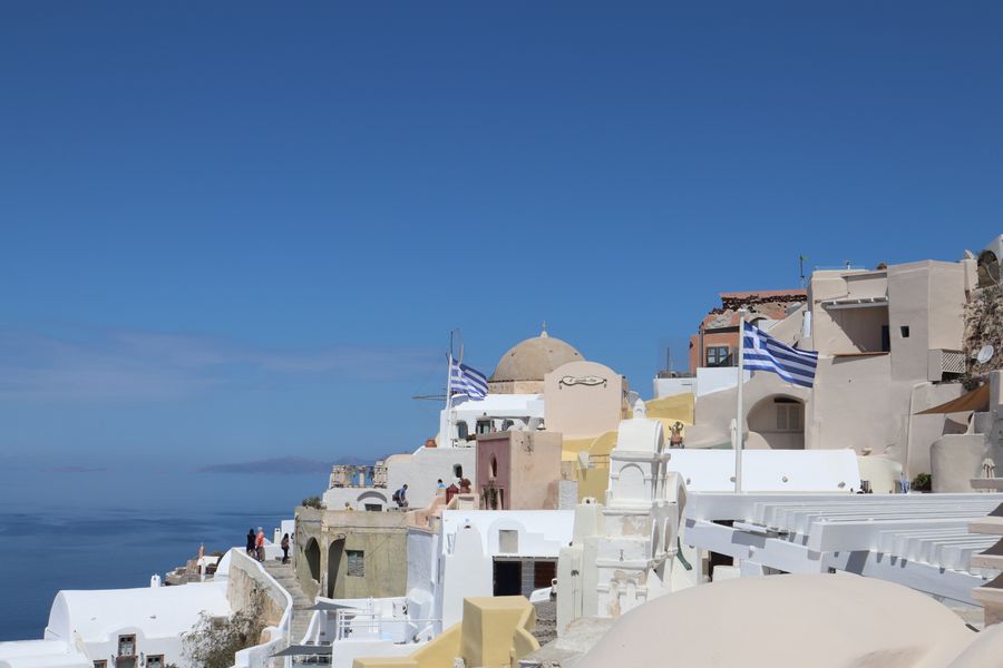 oia village on santorini island — 本物の旅、本物の接続性 — この製品はそのためにあります。
