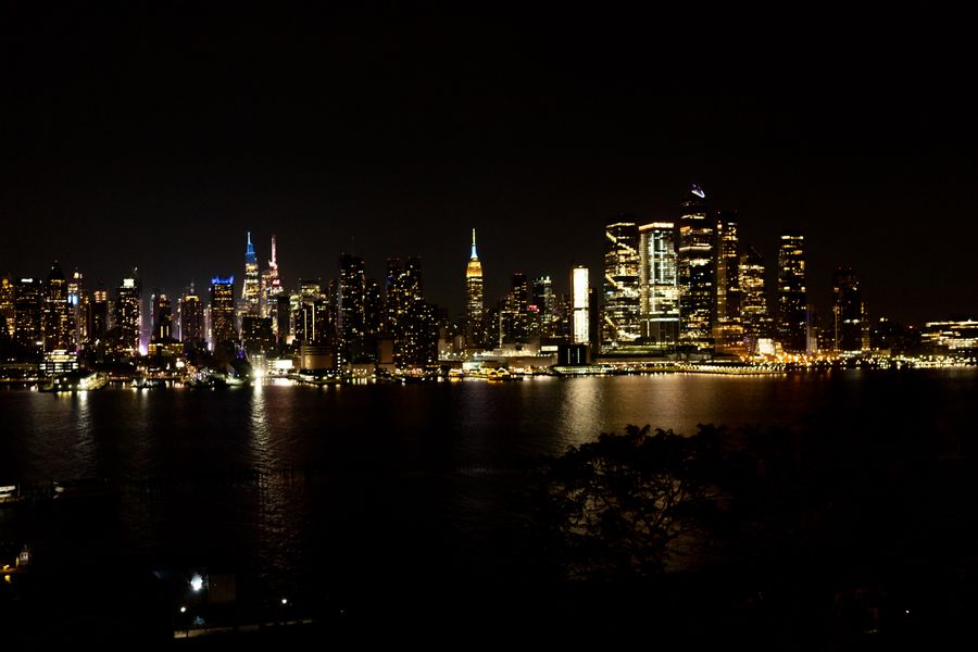 stunning new york city skyline at night — The capability matrix lists everything Data Usage Estimator does — no asterisks.