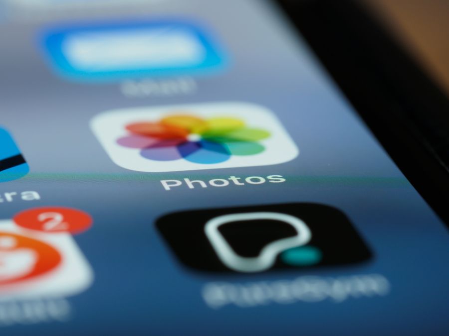 close up shot of smartphone screen — Developers: 屋台とモバイル決済:現地語を一言も使わずに夕食を注文。